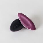 B Swish Bsoft Premium masażer łechtaczkowy burgund-róż